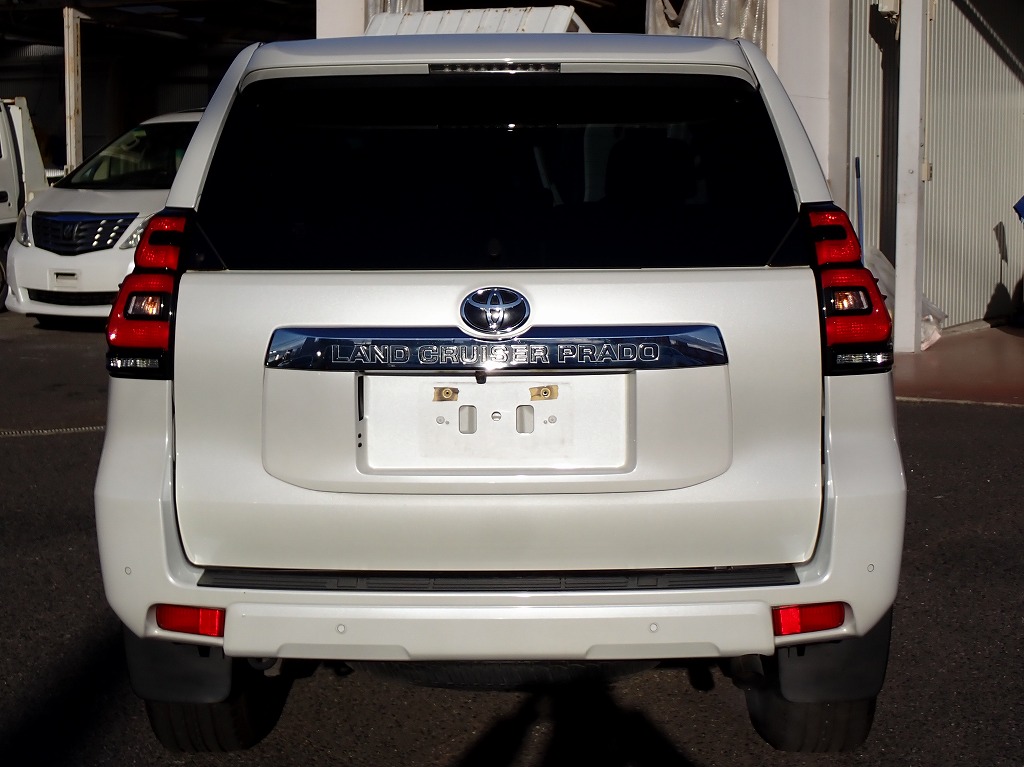 TOYOTA Land Cruiser Prado