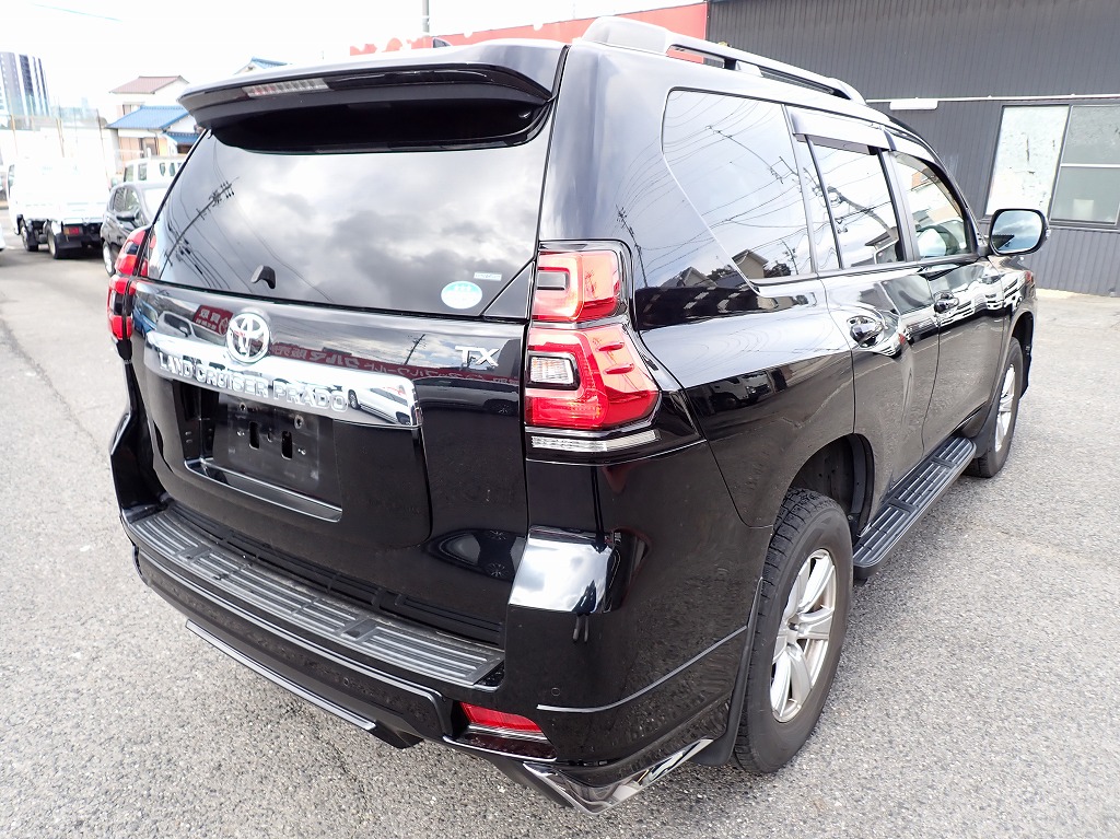 TOYOTA Land Cruiser Prado