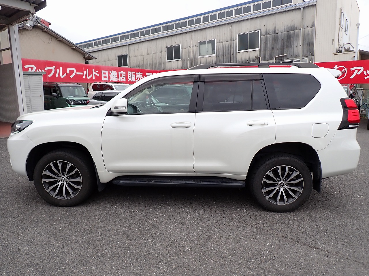 TOYOTA Land Cruiser Prado