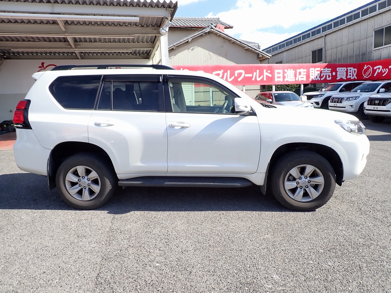 TOYOTA Land Cruiser Prado