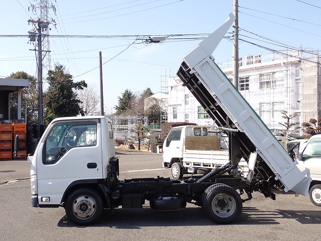 ISUZU Elf Truck