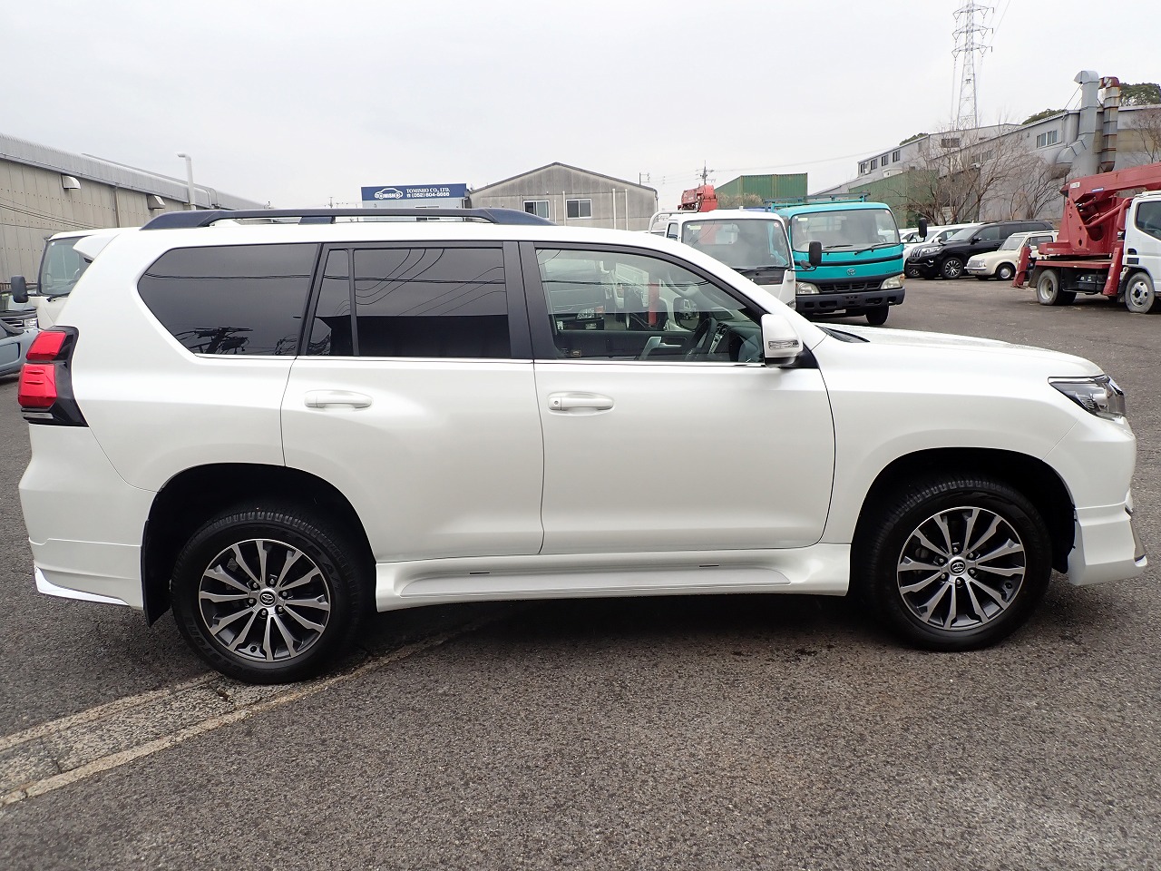 TOYOTA Land Cruiser Prado