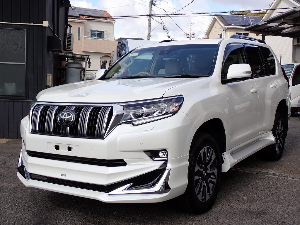 TOYOTA Land Cruiser Prado