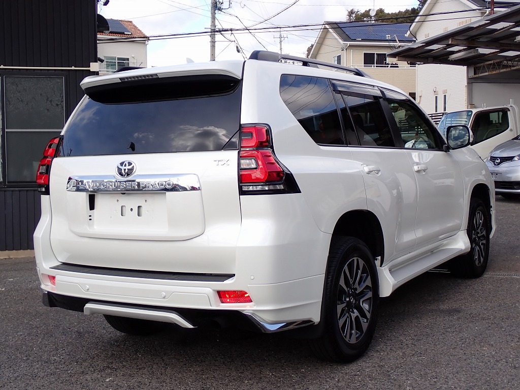 TOYOTA Land Cruiser Prado