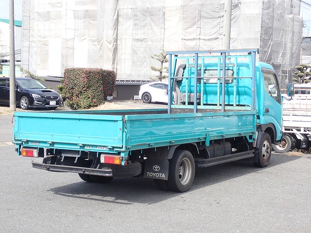 TOYOTA Dyna Truck