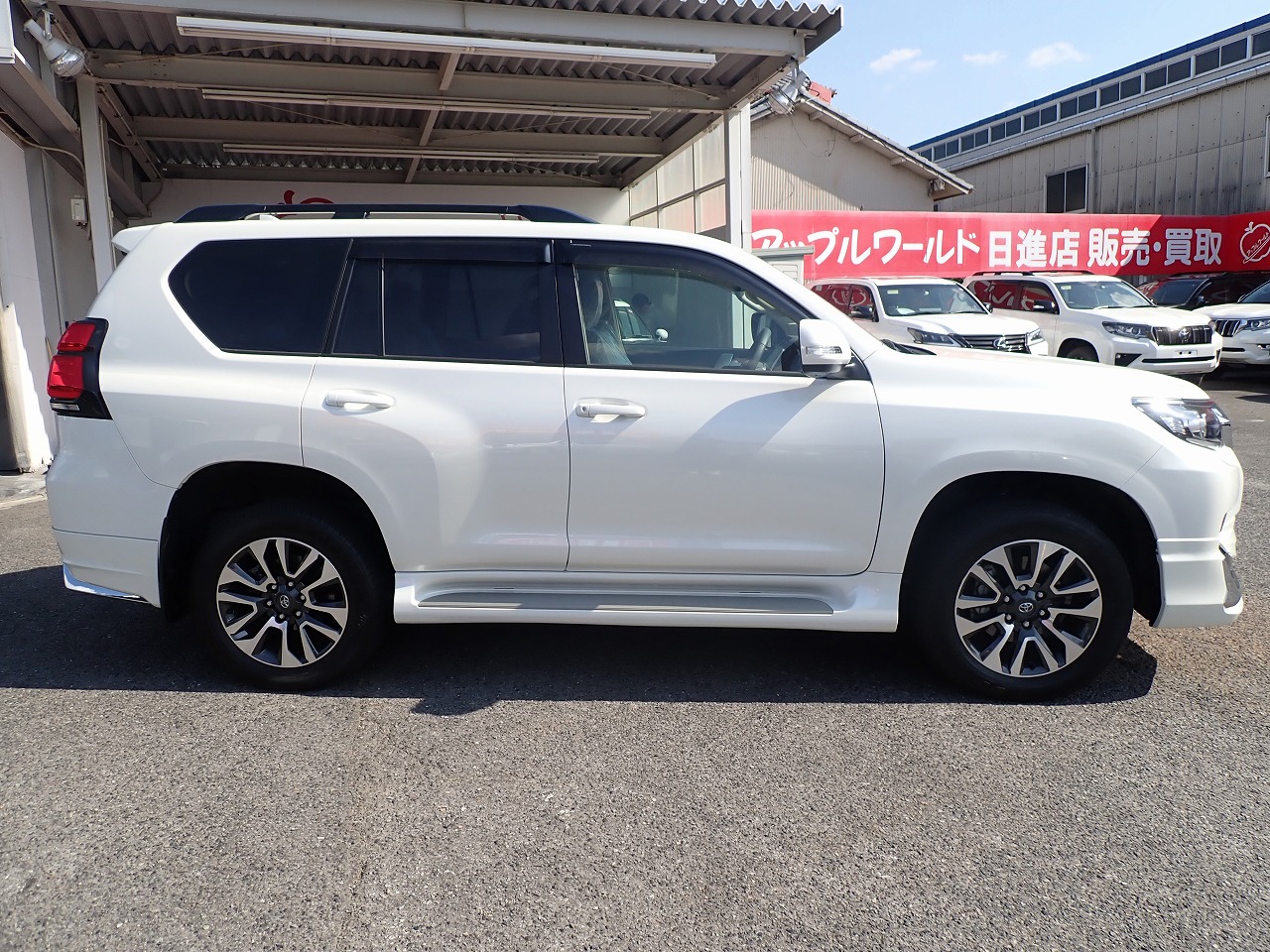 TOYOTA Land Cruiser Prado