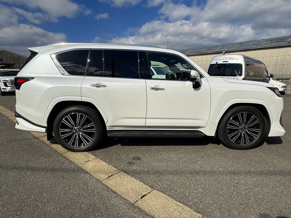 LEXUS LX