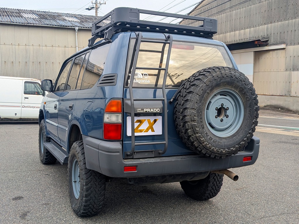 TOYOTA Land Cruiser Prado