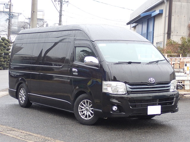 TOYOTA Hiace Wagon