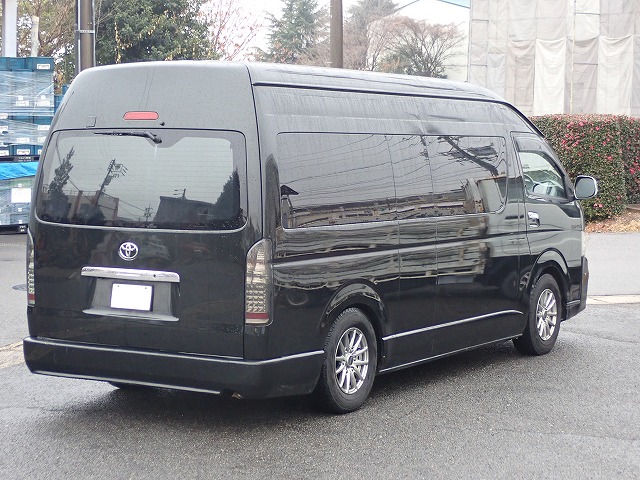 TOYOTA Hiace Wagon