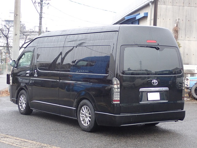 TOYOTA Hiace Wagon