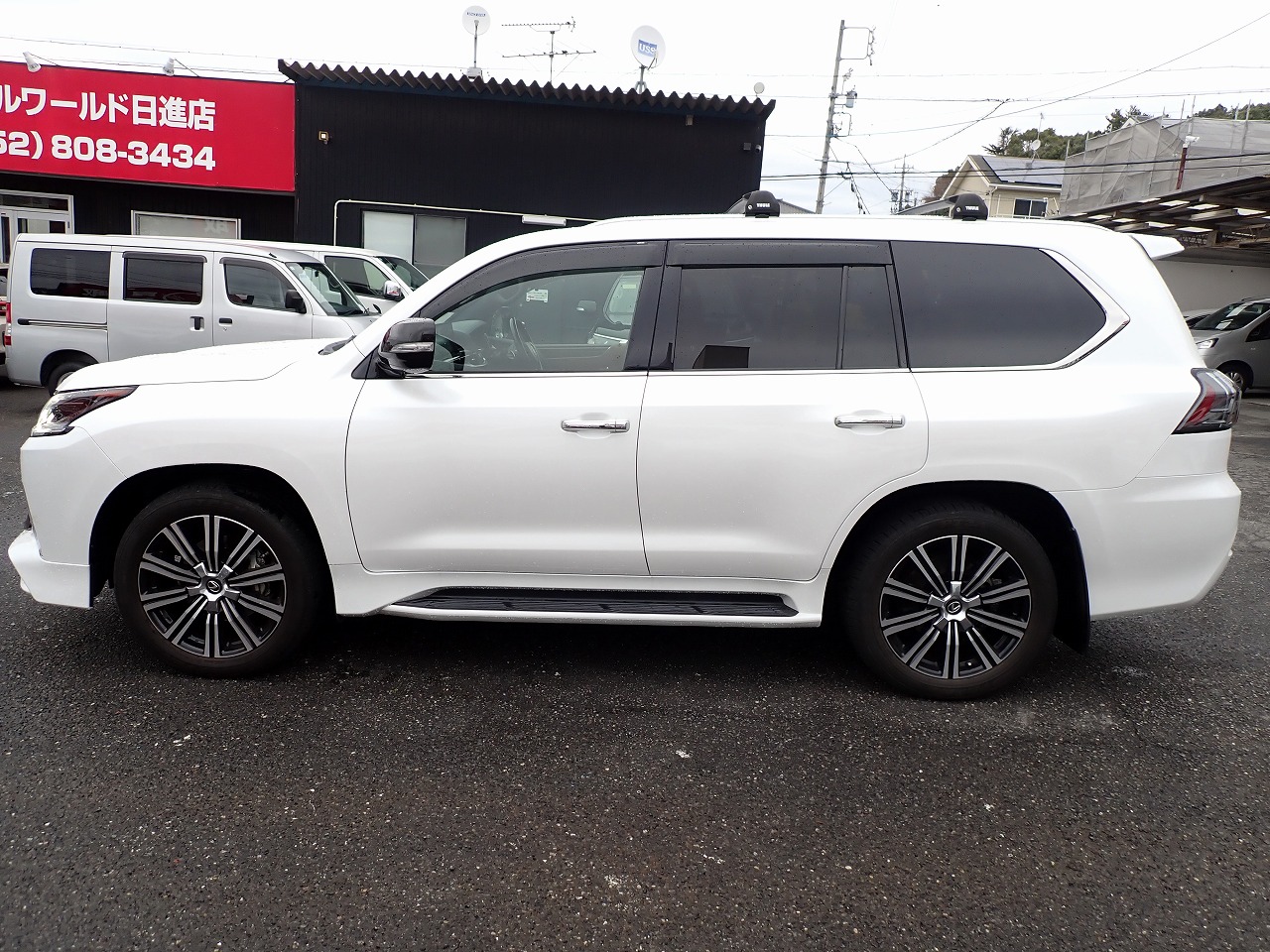 LEXUS LX 570