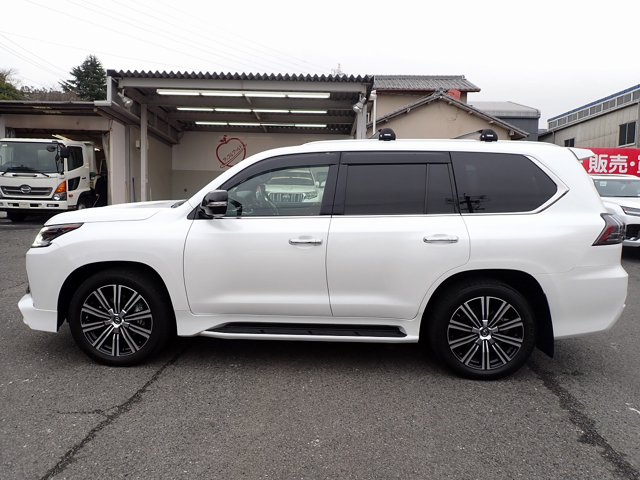 LEXUS LX 570