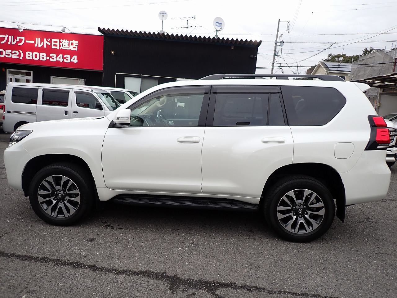 TOYOTA Land Cruiser Prado