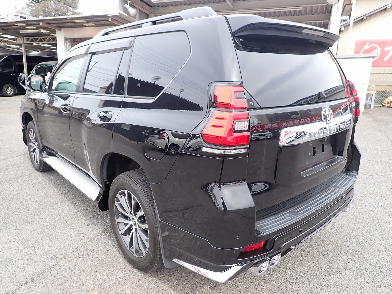 TOYOTA Land Cruiser Prado