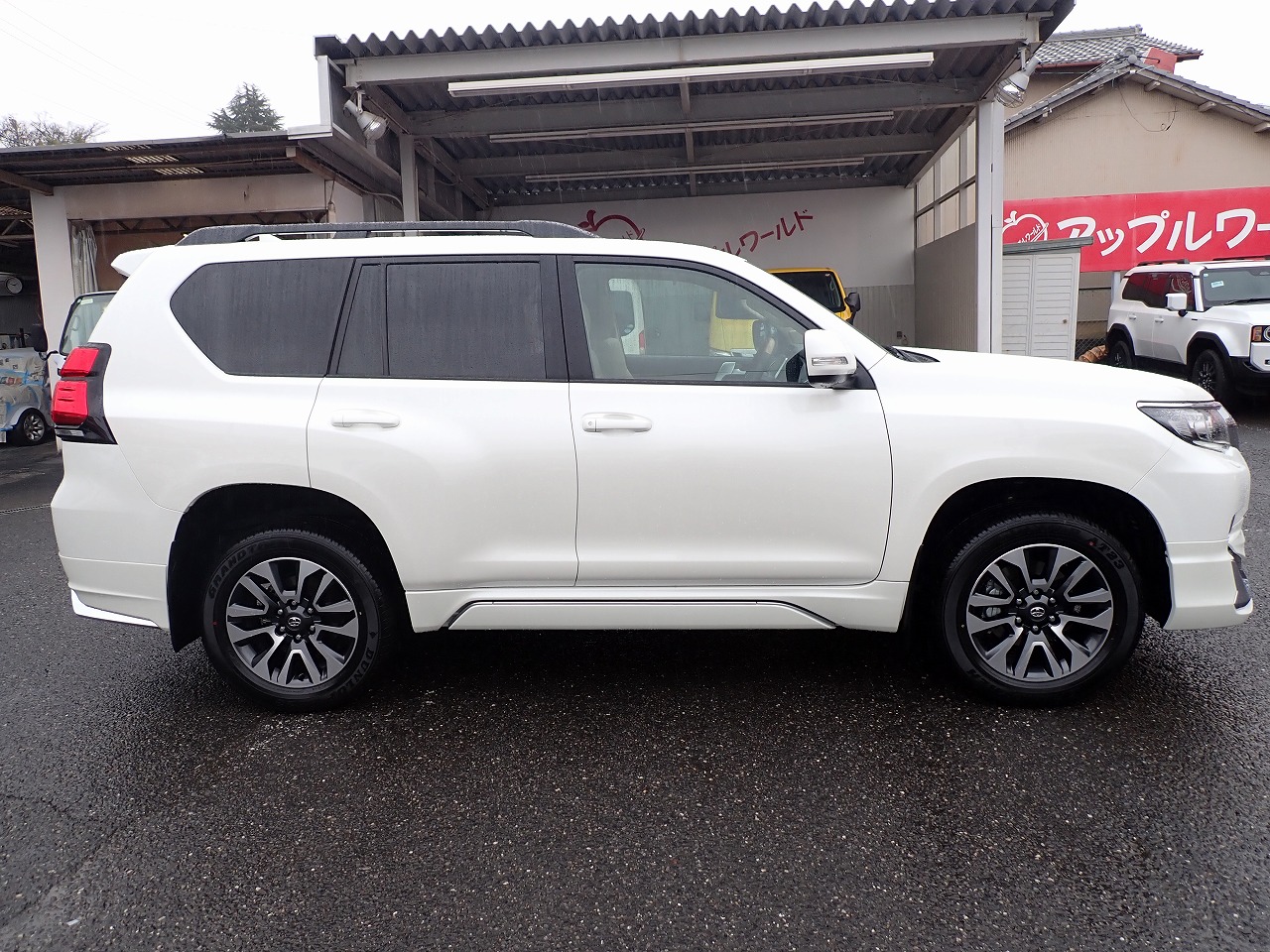 TOYOTA Land Cruiser Prado