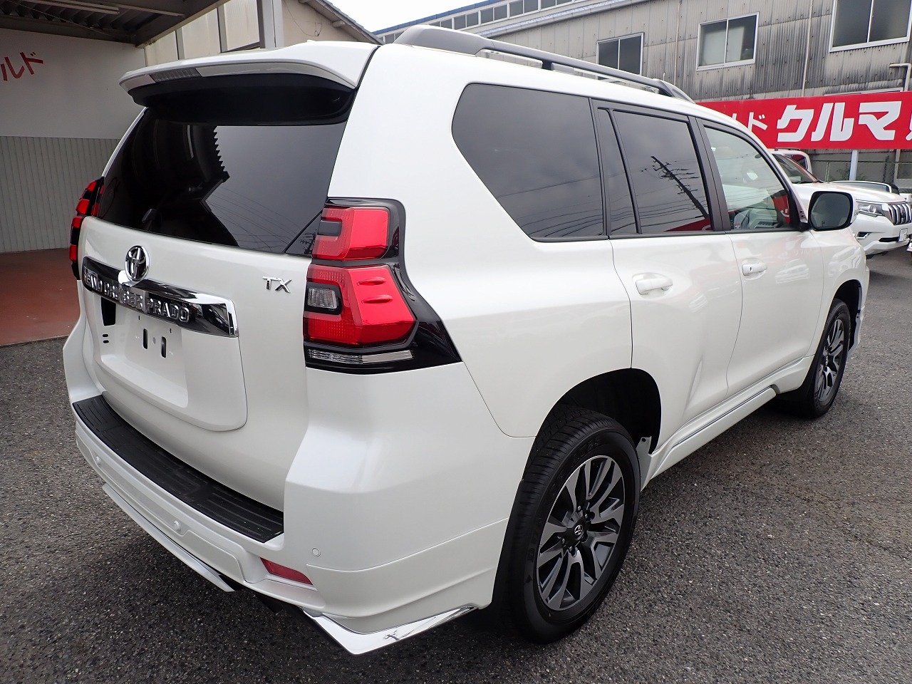 TOYOTA Land Cruiser Prado