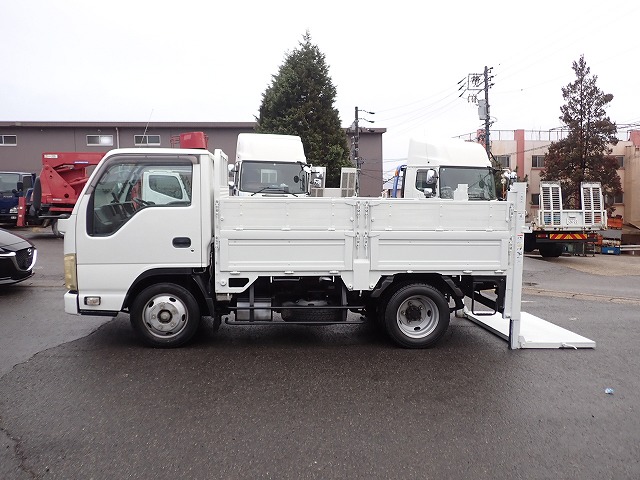 ISUZU Elf Truck