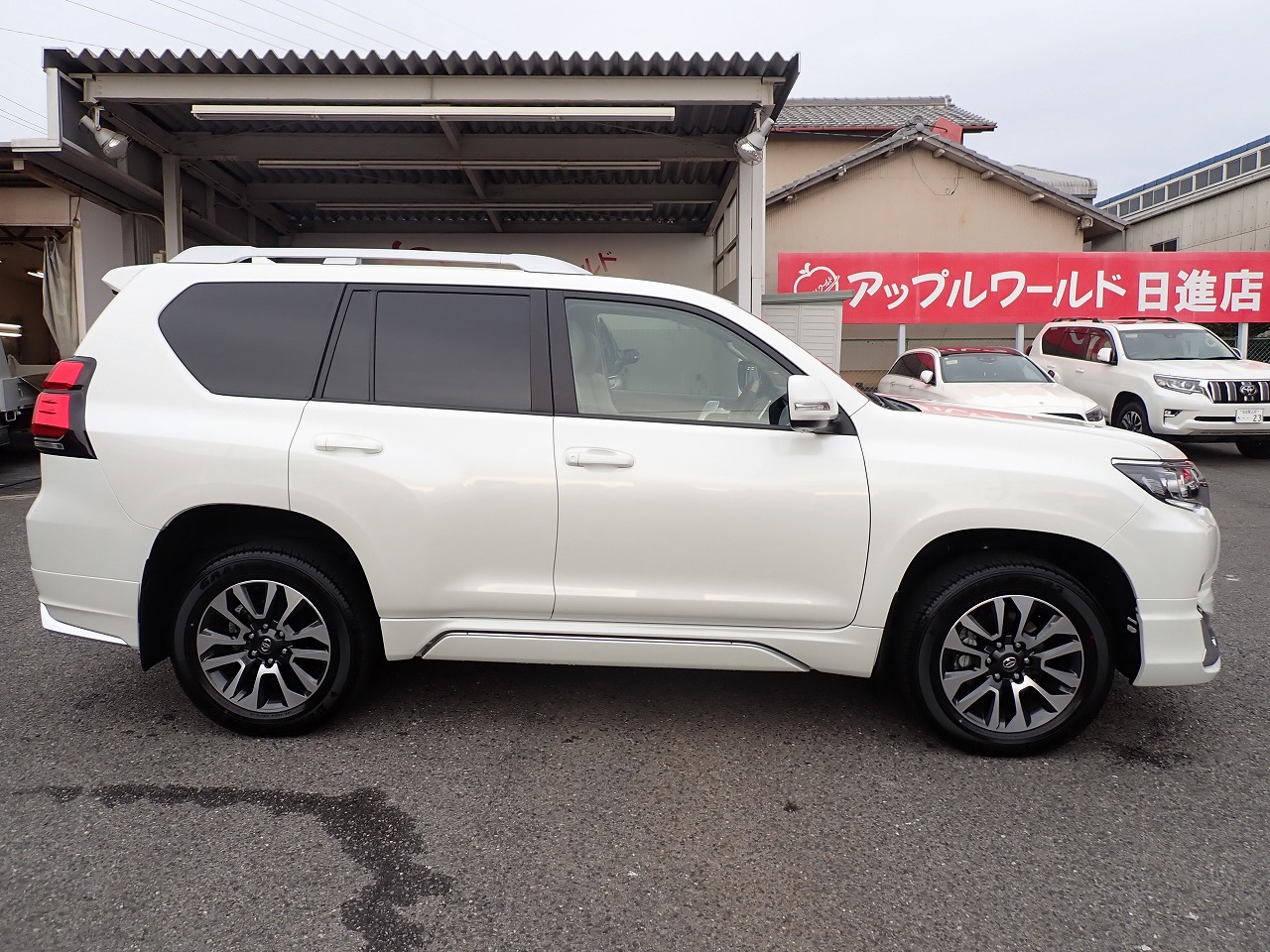 TOYOTA Land Cruiser Prado