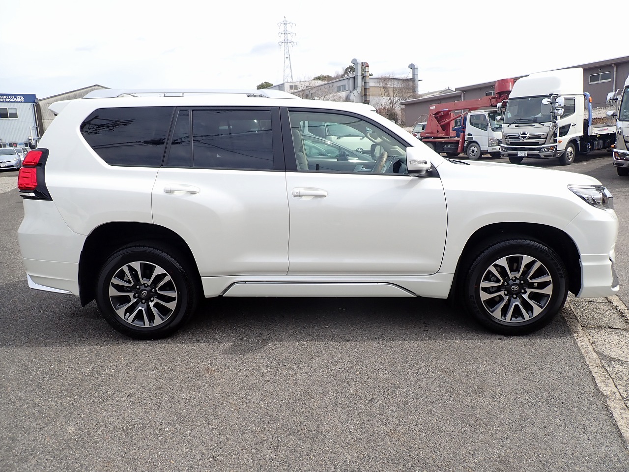 TOYOTA Land Cruiser Prado